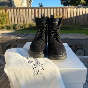 Authentic Designer Alexander McQueen Croc Print Suede Combat Boot Black EU 39